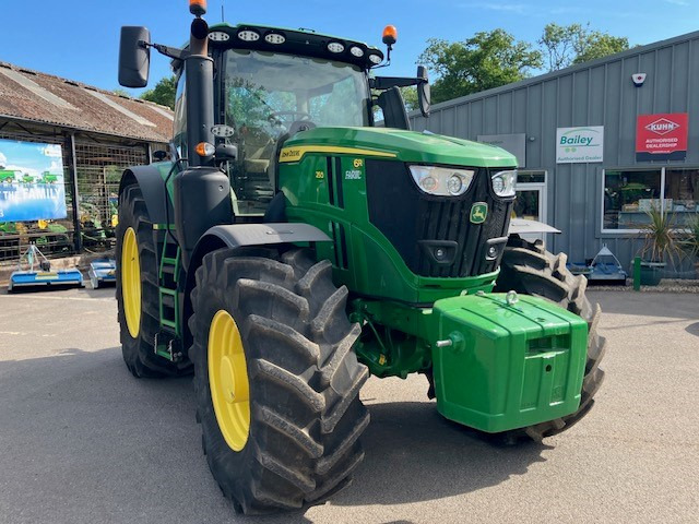 John Deere 6R 250 - Traktors: foto 4 John Deere 6R 250 - Traktors: foto 4
