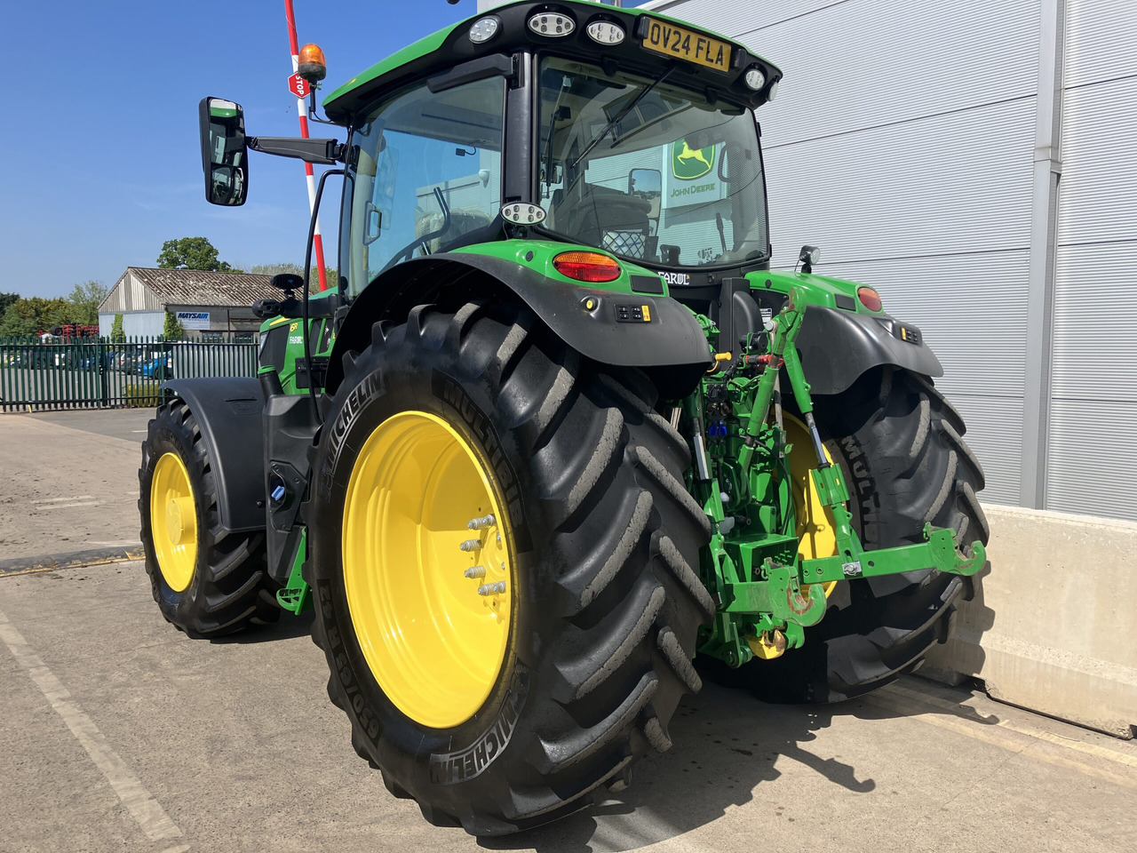 John Deere 6R155 - Traktors: foto 3 John Deere 6R155 - Traktors: foto 3