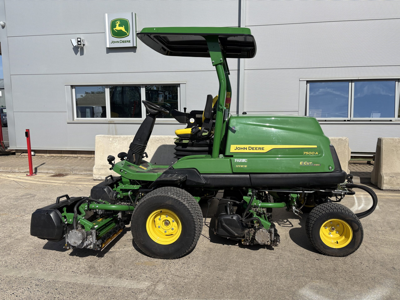 John Deere 7500A E-Cut - Zāles pļāvējs: foto 1 John Deere 7500A E-Cut - Zāles pļāvējs: foto 1