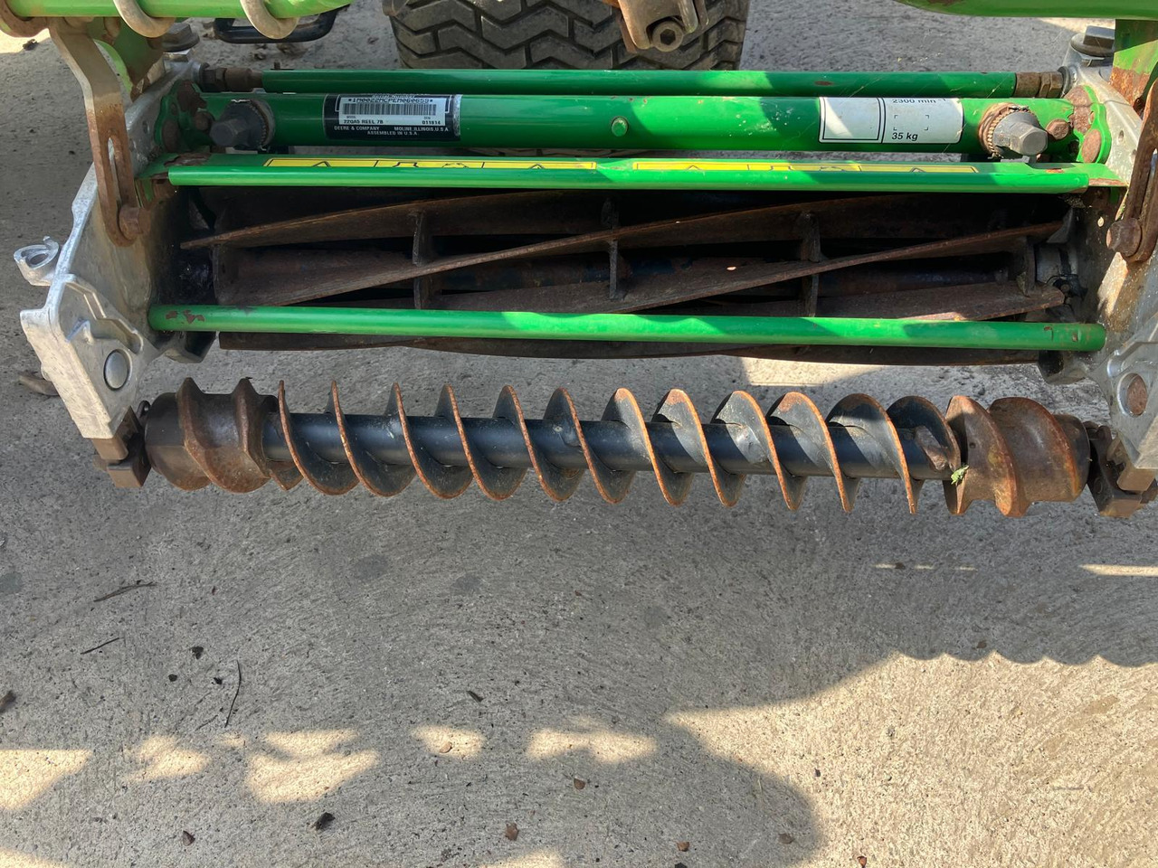 John Deere 7500AE fairway mower - Zāles pļāvējs: foto 5 John Deere 7500AE fairway mower - Zāles pļāvējs: foto 5