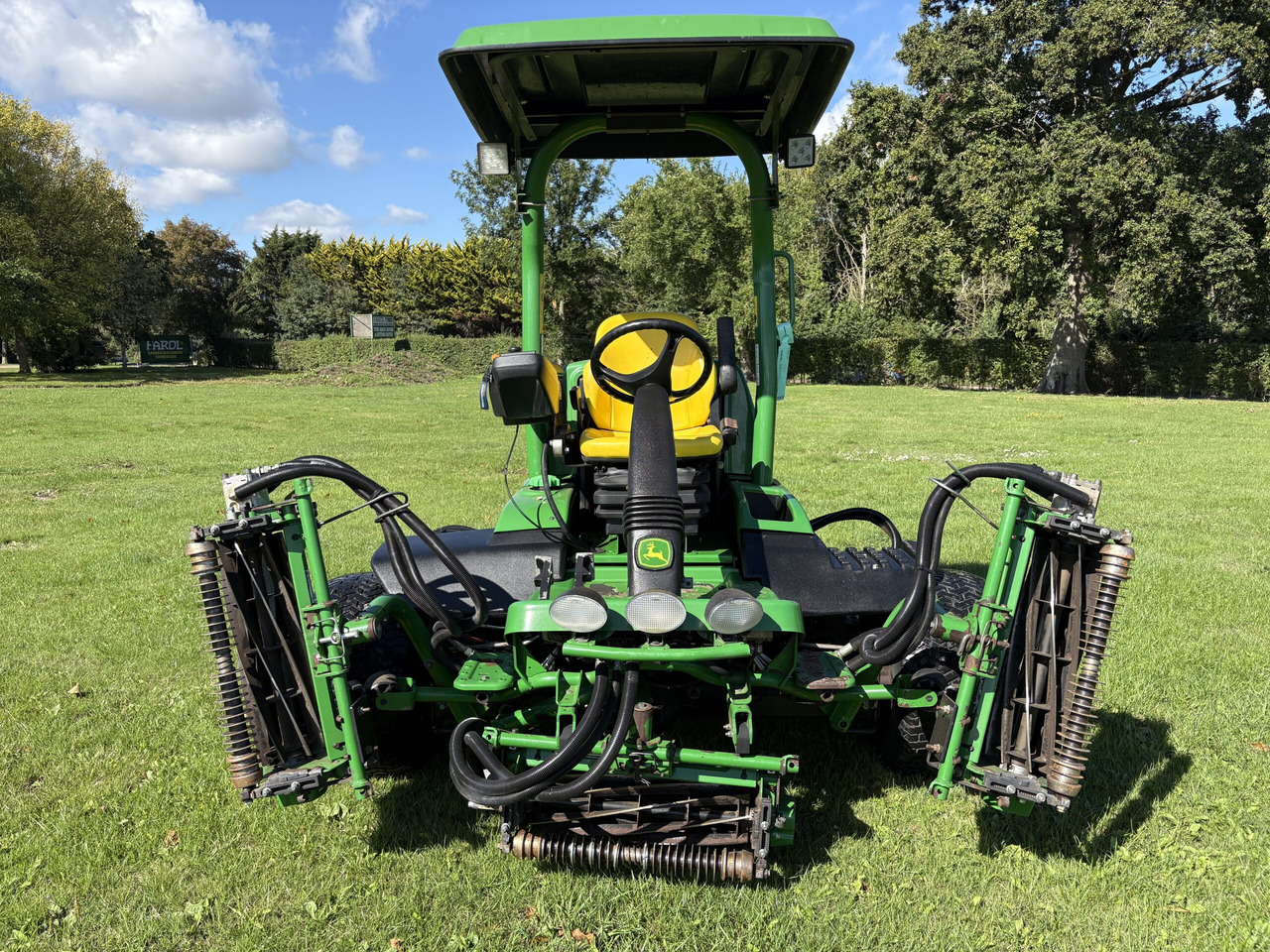 John Deere 7700A Fairway Mower - Zāles pļāvējs: foto 3 John Deere 7700A Fairway Mower - Zāles pļāvējs: foto 3