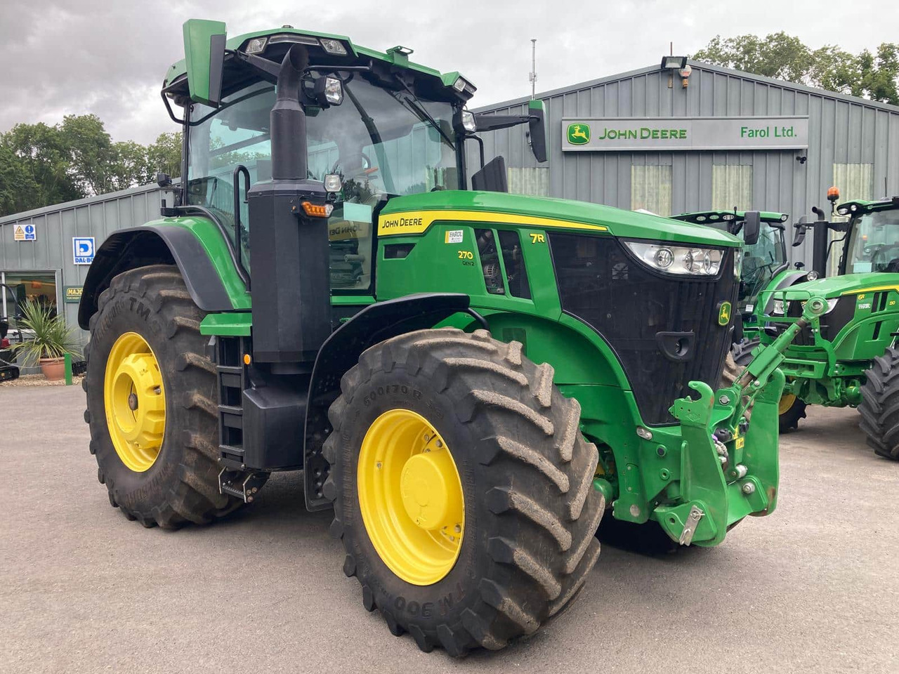 John Deere 7R 270 - Traktors: foto 1 John Deere 7R 270 - Traktors: foto 1