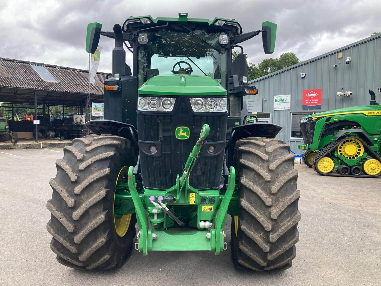 John Deere 7R 270 - Traktors: foto 2 John Deere 7R 270 - Traktors: foto 2