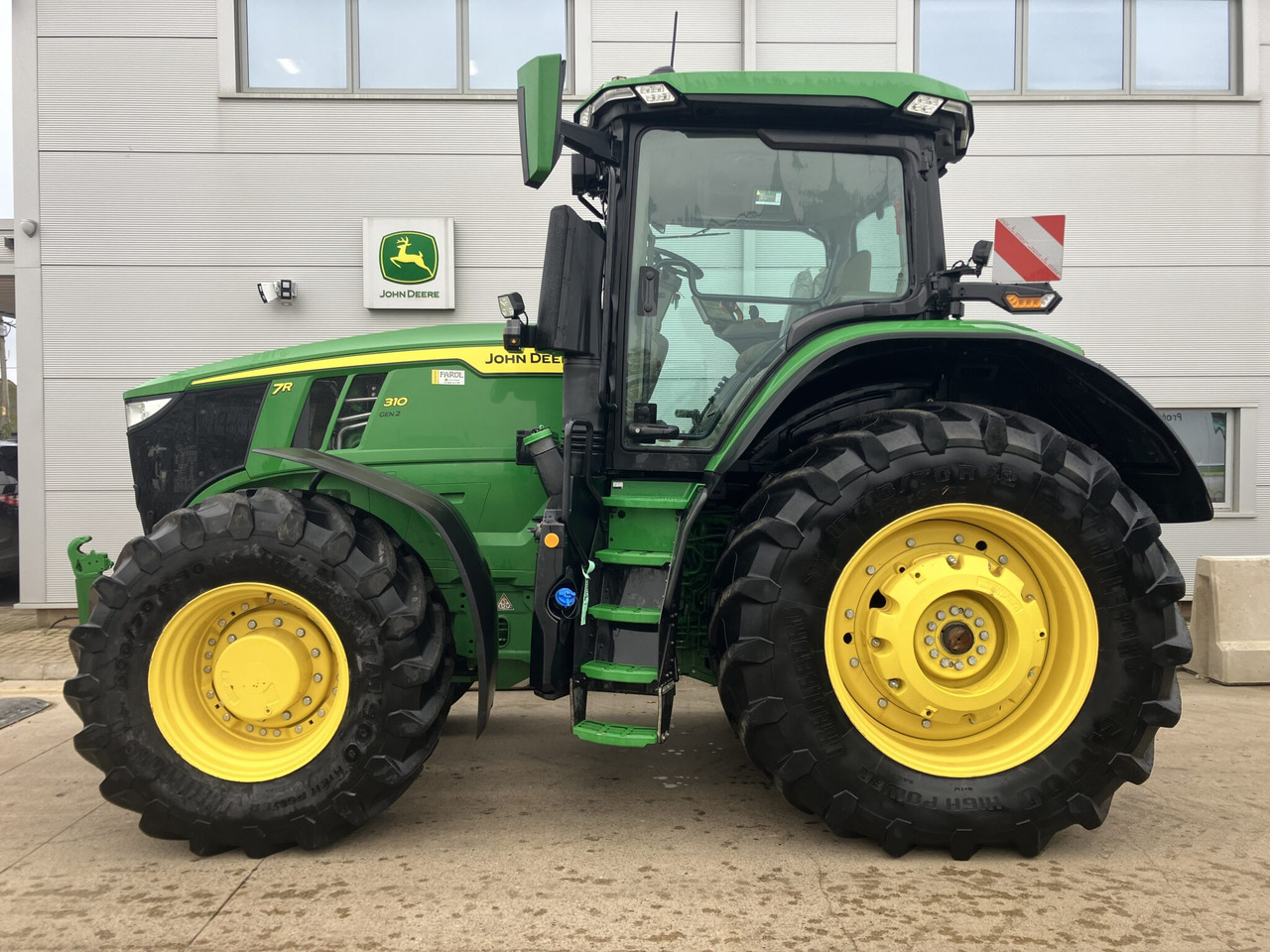 John Deere 7R 310 - Traktors: foto 2 John Deere 7R 310 - Traktors: foto 2