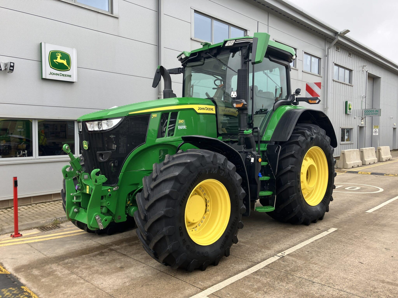 John Deere 7R 310 - Traktors: foto 1 John Deere 7R 310 - Traktors: foto 1