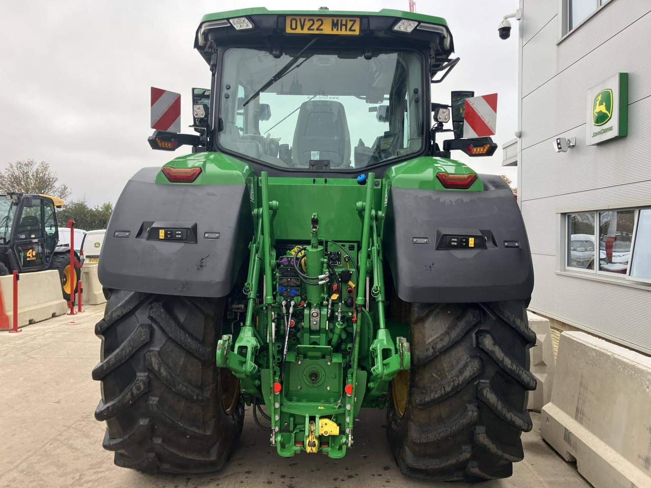 John Deere 7R 310 - Traktors: foto 4 John Deere 7R 310 - Traktors: foto 4