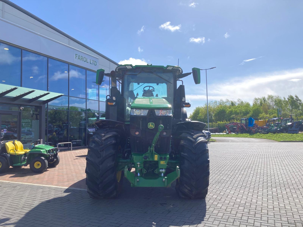 John Deere 7R 310 - Traktors: foto 4 John Deere 7R 310 - Traktors: foto 4