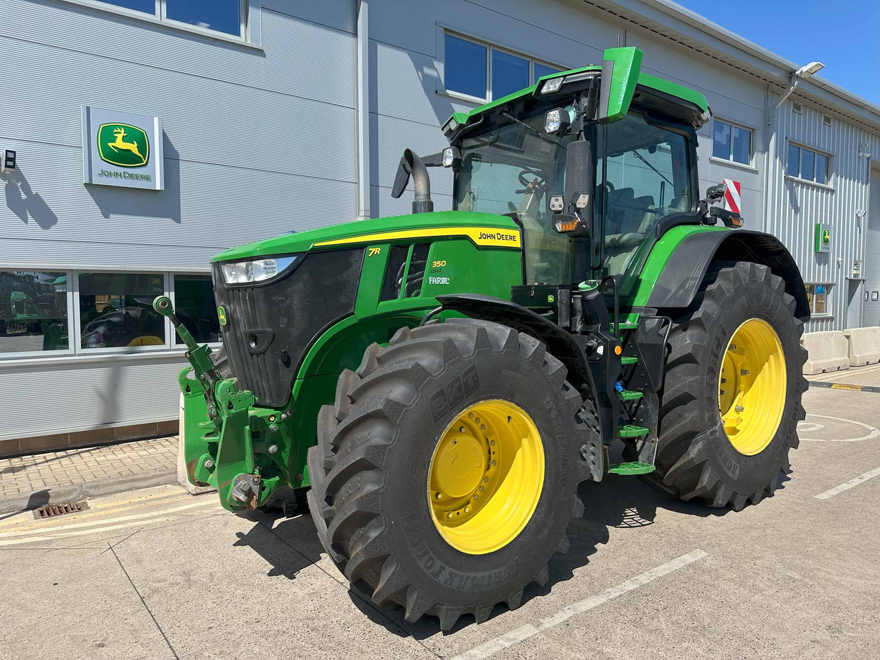 John Deere 7R 350 - Traktors: foto 1 John Deere 7R 350 - Traktors: foto 1