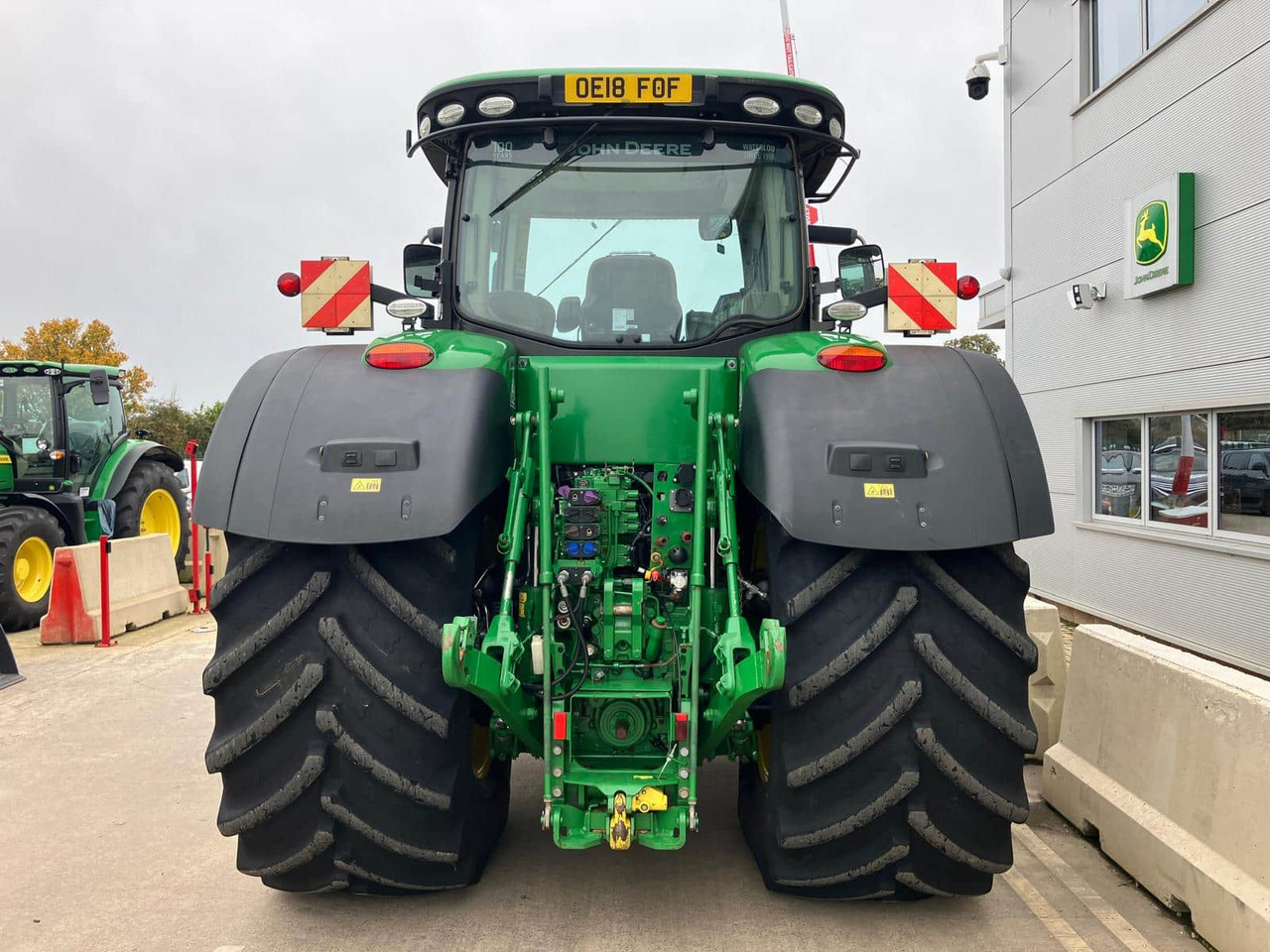 John Deere 8400R - Traktors: foto 4 John Deere 8400R - Traktors: foto 4