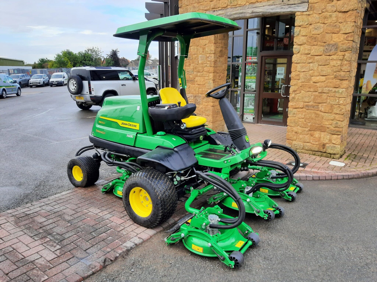 John Deere 8800A rotary mower - Zāles pļāvējs: foto 1 John Deere 8800A rotary mower - Zāles pļāvējs: foto 1