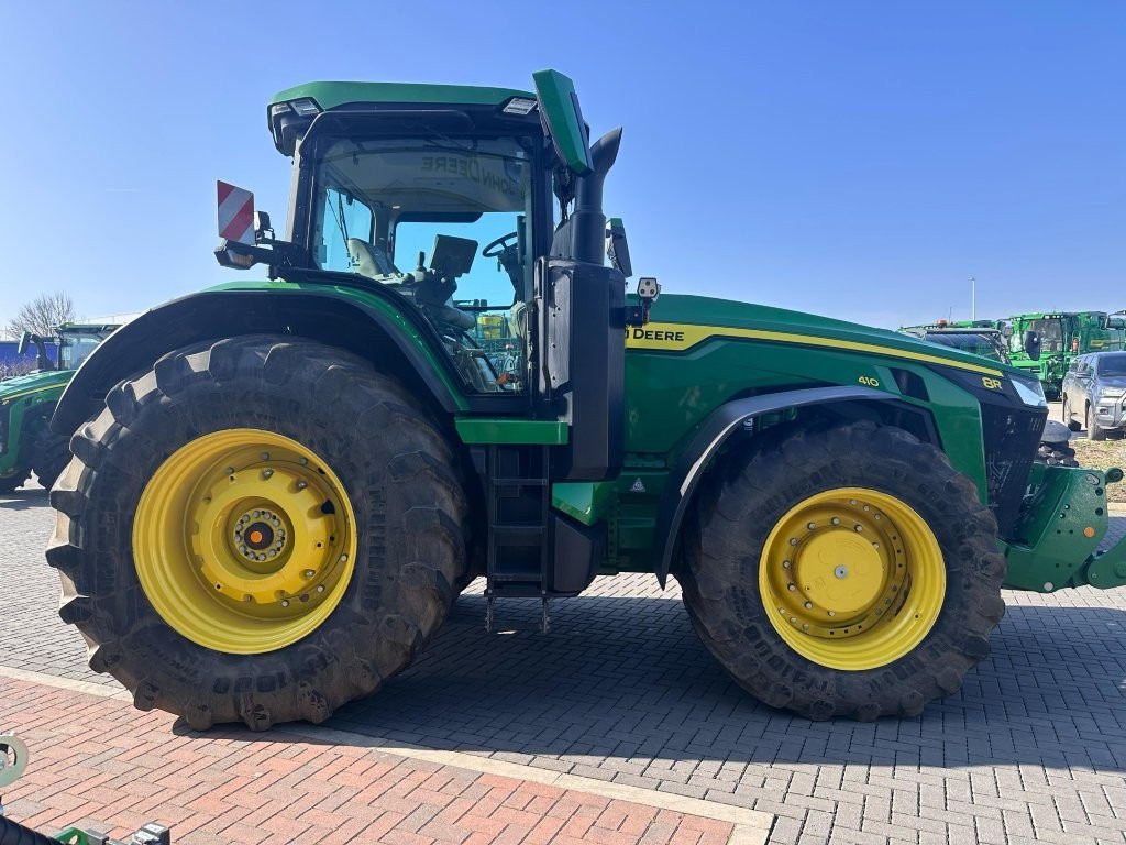 John Deere 8R 410 - Traktors: foto 4 John Deere 8R 410 - Traktors: foto 4