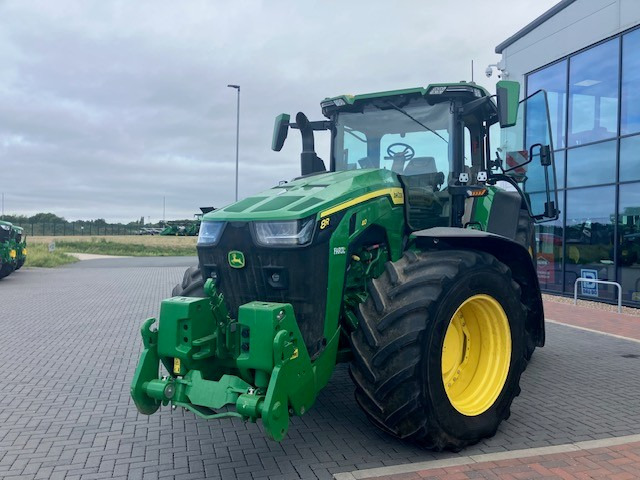 John Deere 8R 410 - Traktors: foto 3 John Deere 8R 410 - Traktors: foto 3