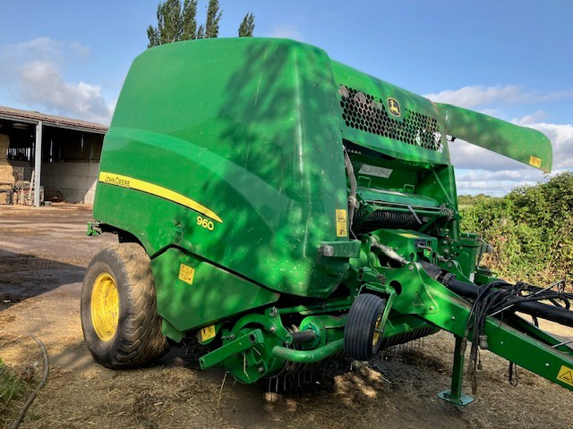 John Deere 960 - Siena sagatavošanas tehnika: foto 4 John Deere 960 - Siena sagatavošanas tehnika: foto 4
