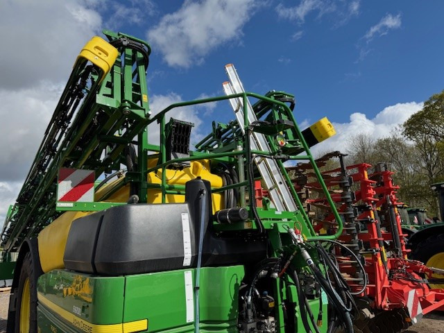 John Deere R962i - Miglotājs: foto 4 John Deere R962i - Miglotājs: foto 4