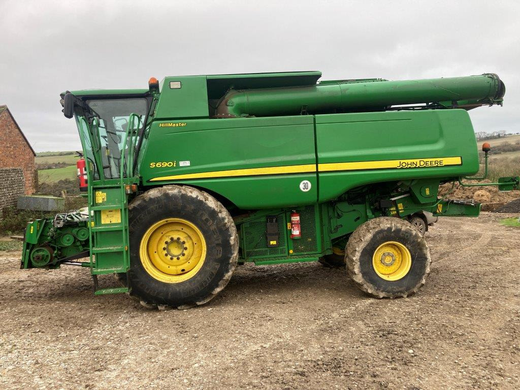 John Deere S690i HM - Labības kombains: foto 1 John Deere S690i HM - Labības kombains: foto 1