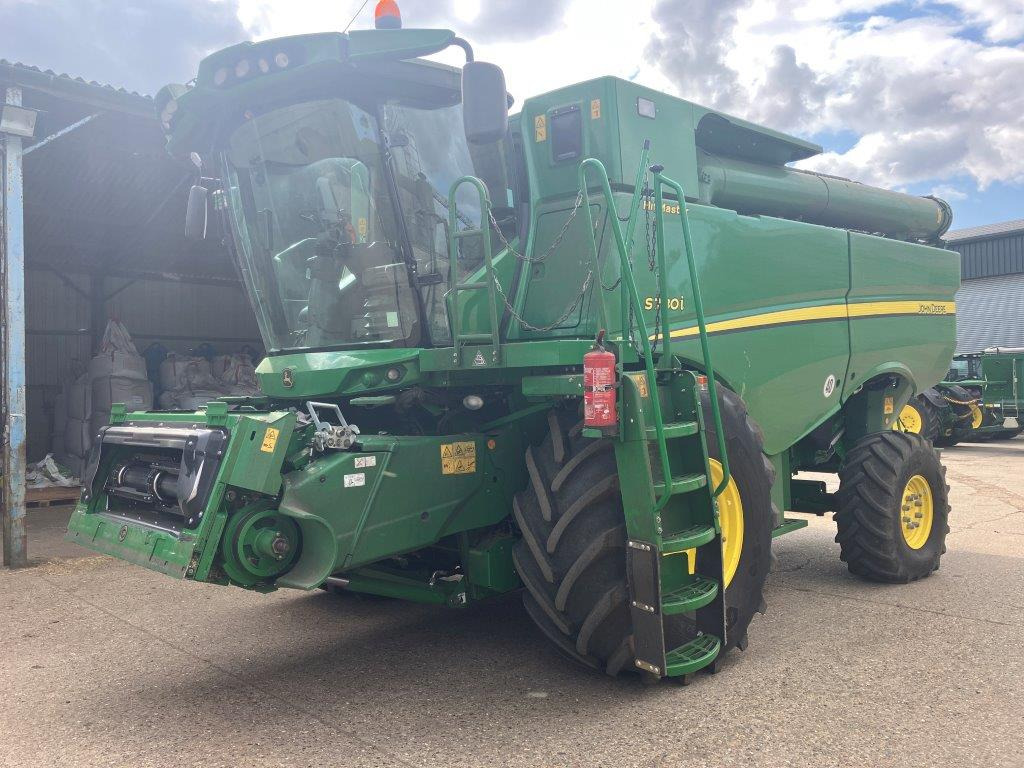 John Deere S780i HM - Labības kombains: foto 1 John Deere S780i HM - Labības kombains: foto 1