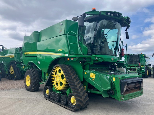 John Deere S790 - Labības kombains: foto 2 John Deere S790 - Labības kombains: foto 2