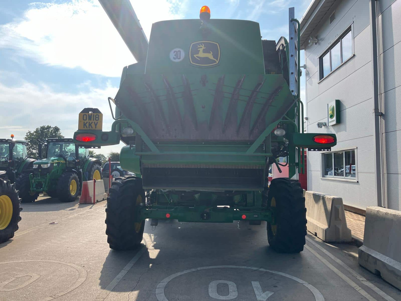 John Deere T560i HM - Labības kombains: foto 4 John Deere T560i HM - Labības kombains: foto 4