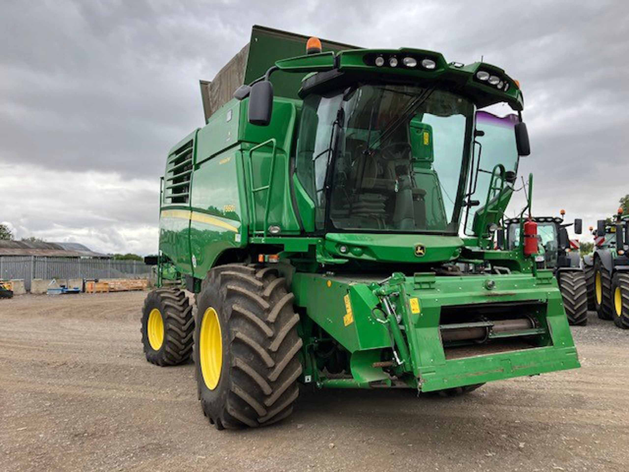 John Deere T560i HillMaster - Labības kombains: foto 2 John Deere T560i HillMaster - Labības kombains: foto 2