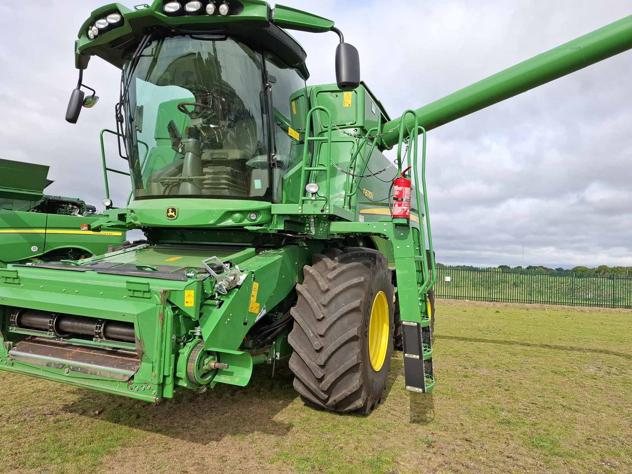 John Deere T670 - Labības kombains: foto 3 John Deere T670 - Labības kombains: foto 3