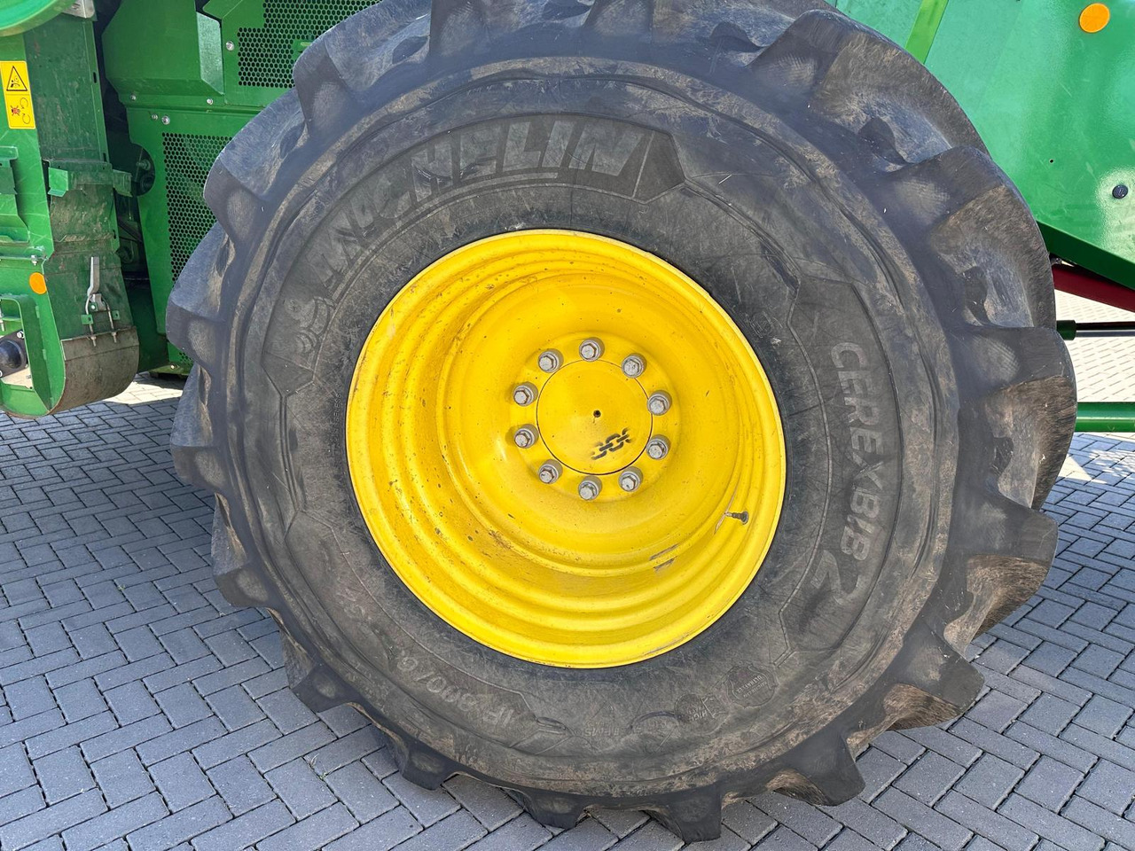 John Deere T670i HM - Labības kombains: foto 3 John Deere T670i HM - Labības kombains: foto 3