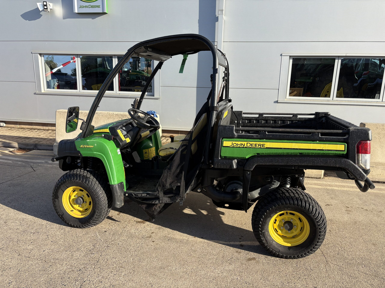 John Deere XUV855M Gator - Kvadricikls: foto 1 John Deere XUV855M Gator - Kvadricikls: foto 1