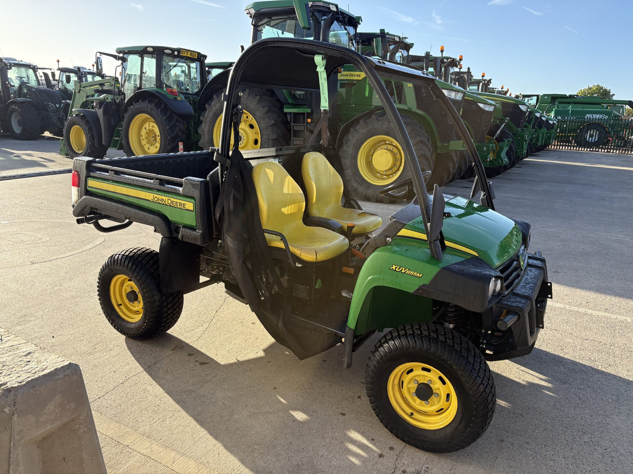 John Deere XUV855M Gator - Kvadricikls: foto 1 John Deere XUV855M Gator - Kvadricikls: foto 1