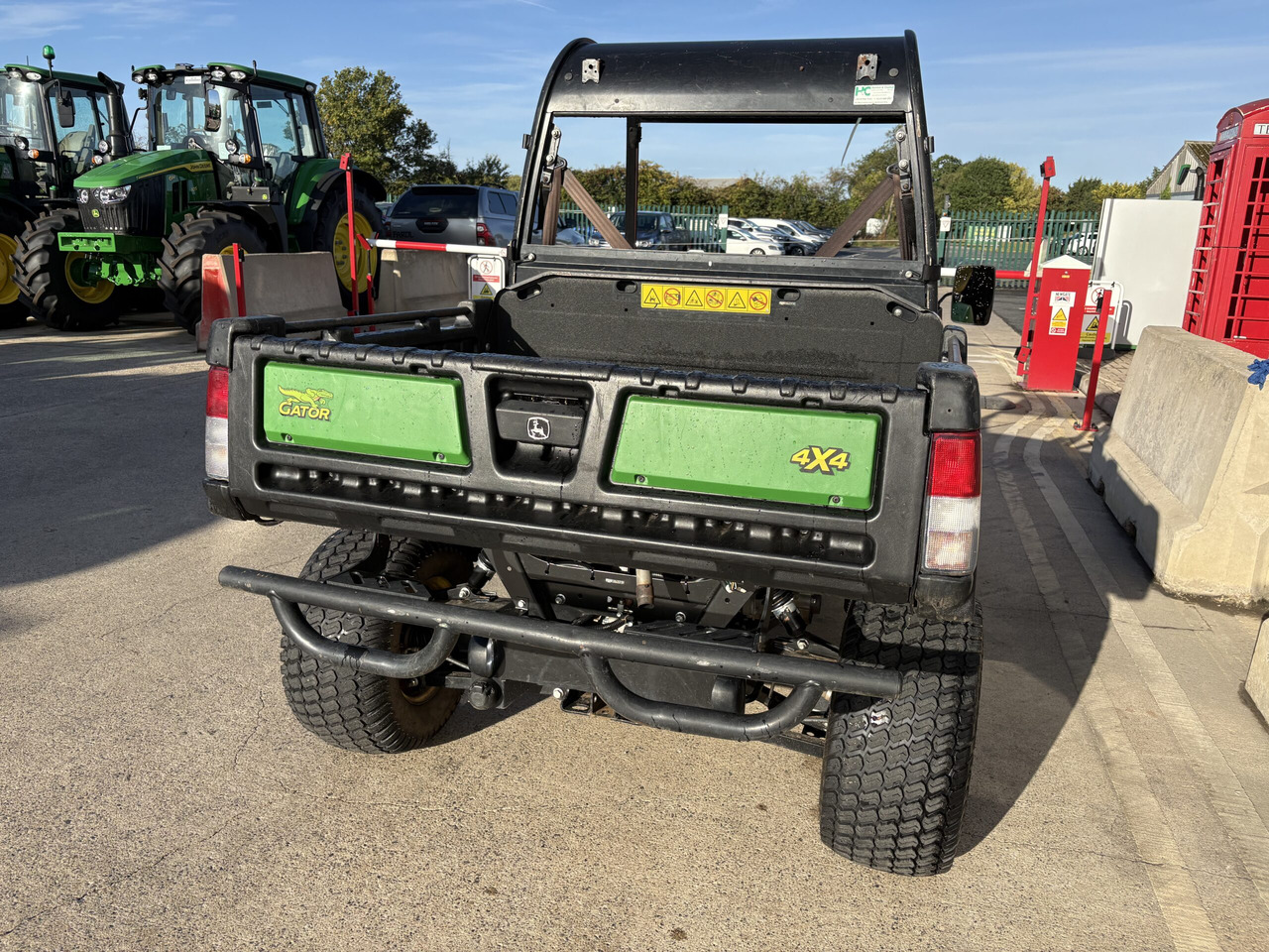 John Deere XUV855M Gator - Kvadricikls: foto 4 John Deere XUV855M Gator - Kvadricikls: foto 4