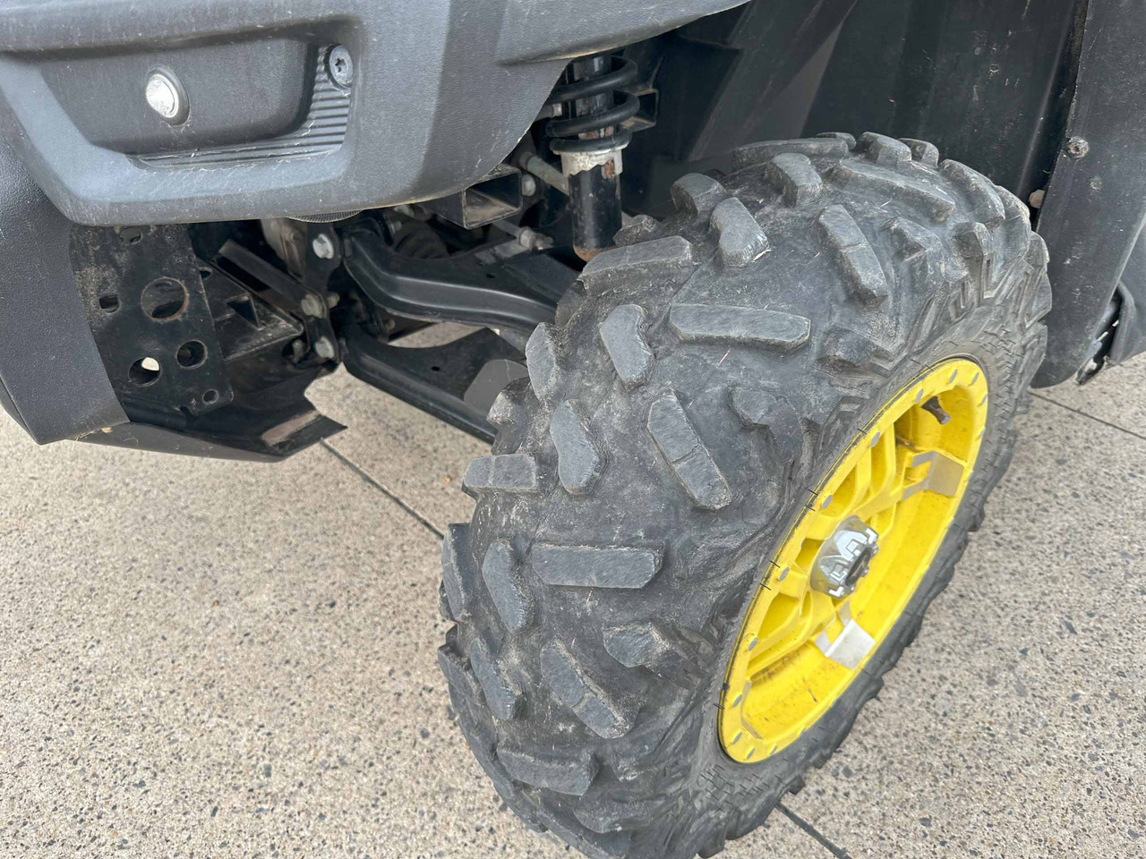 Kvadricikls John Deere XUV865M: foto 9