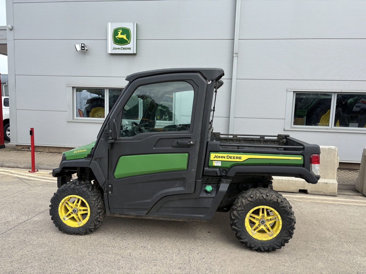 John Deere XUV865M Gator - Kvadricikls: foto 1 John Deere XUV865M Gator - Kvadricikls: foto 1
