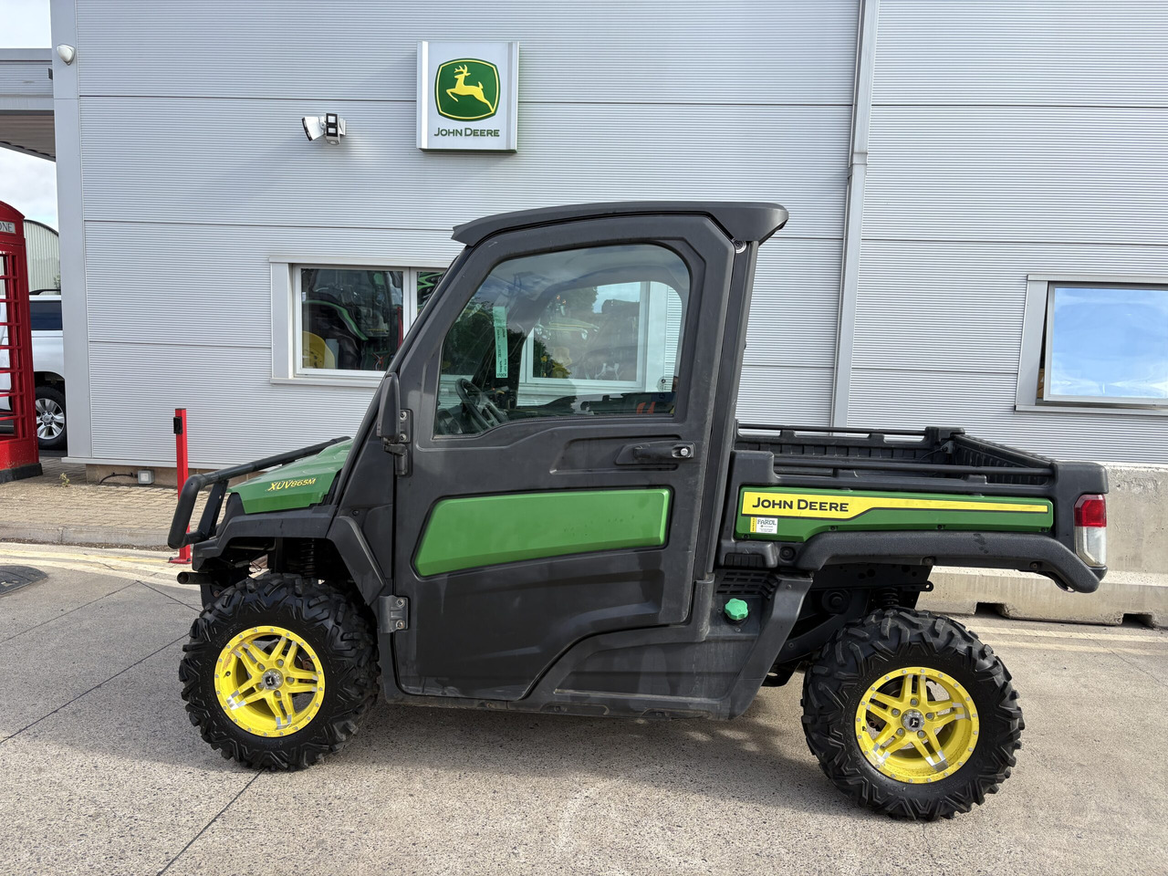 John Deere XUV865M Gator - Kvadricikls: foto 1 John Deere XUV865M Gator - Kvadricikls: foto 1