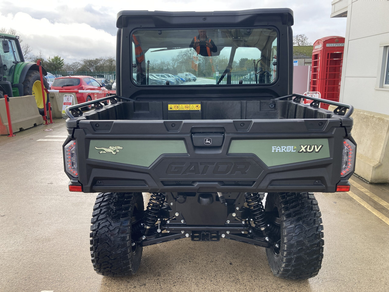 John Deere XUV875M Gator - Kvadricikls: foto 4 John Deere XUV875M Gator - Kvadricikls: foto 4