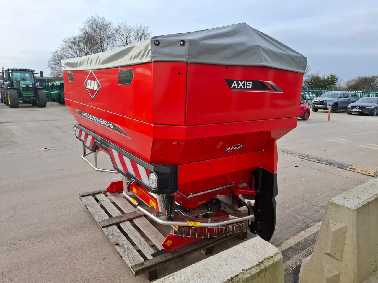 Kuhn Axis 50.2 M EMC W - Minerālmēslu izkliedētājs: foto 2 Kuhn Axis 50.2 M EMC W - Minerālmēslu izkliedētājs: foto 2