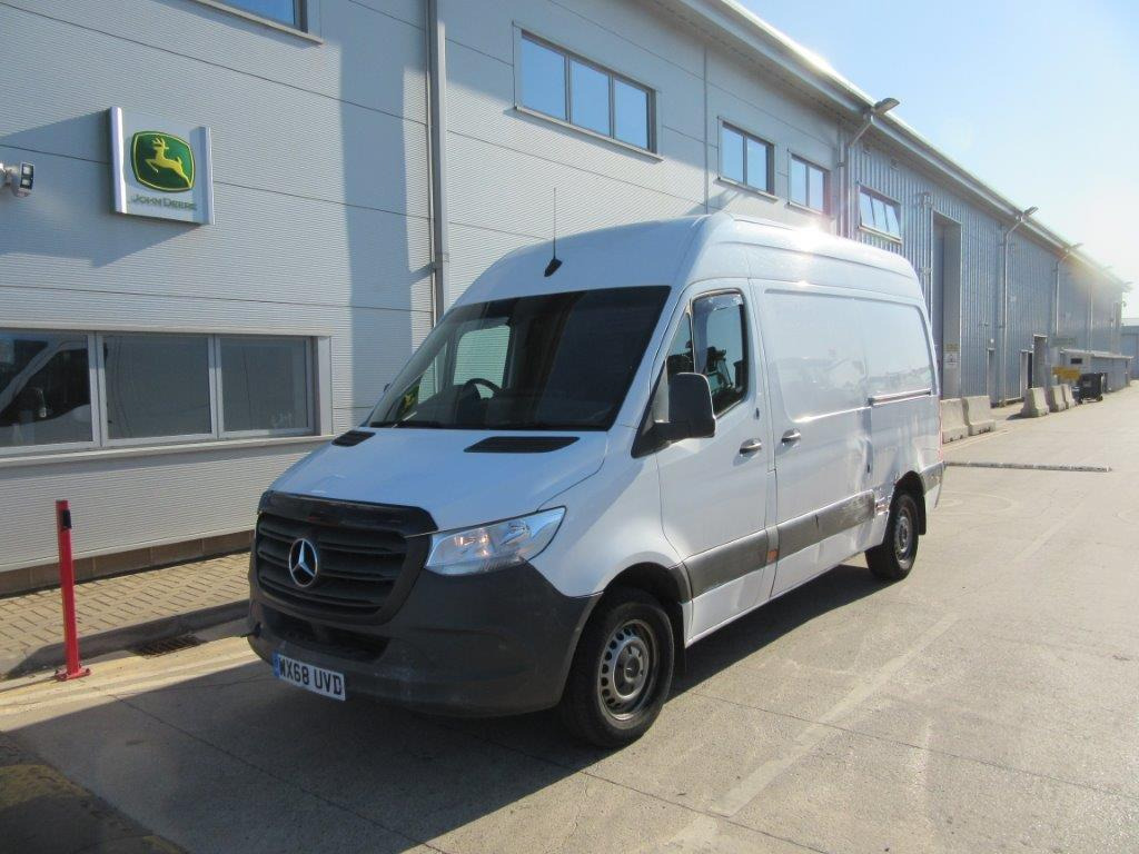 MERCEDES-BENZ SPRINTER 314 CDI - Kravas mikroautobuss: foto 2 MERCEDES-BENZ SPRINTER 314 CDI - Kravas mikroautobuss: foto 2