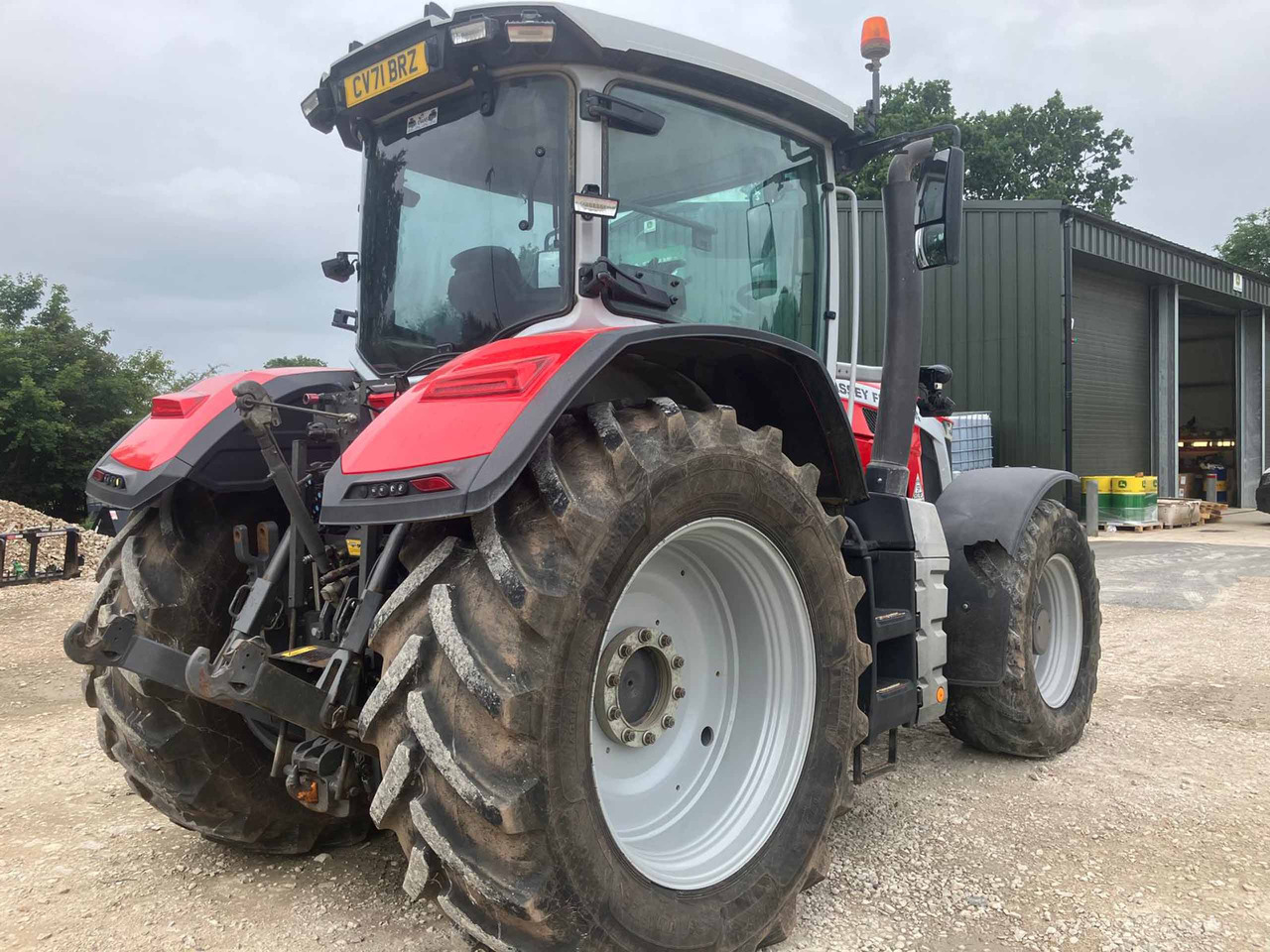 Massey Ferguson 8S.245 - Traktors: foto 4 Massey Ferguson 8S.245 - Traktors: foto 4