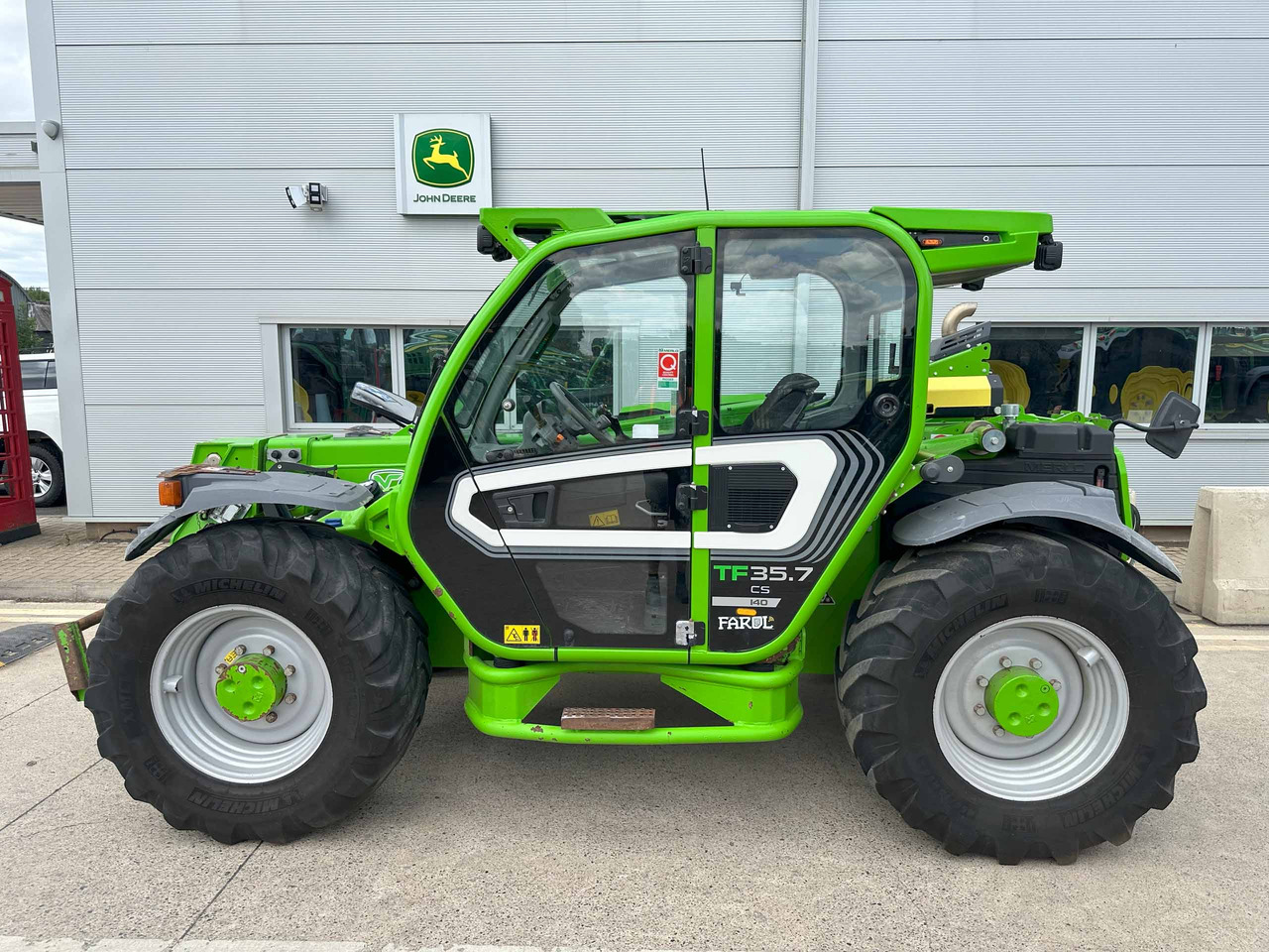 Merlo TF35.7 CS 140 - Teleskopiskais iekrāvējs: foto 3 Merlo TF35.7 CS 140 - Teleskopiskais iekrāvējs: foto 3