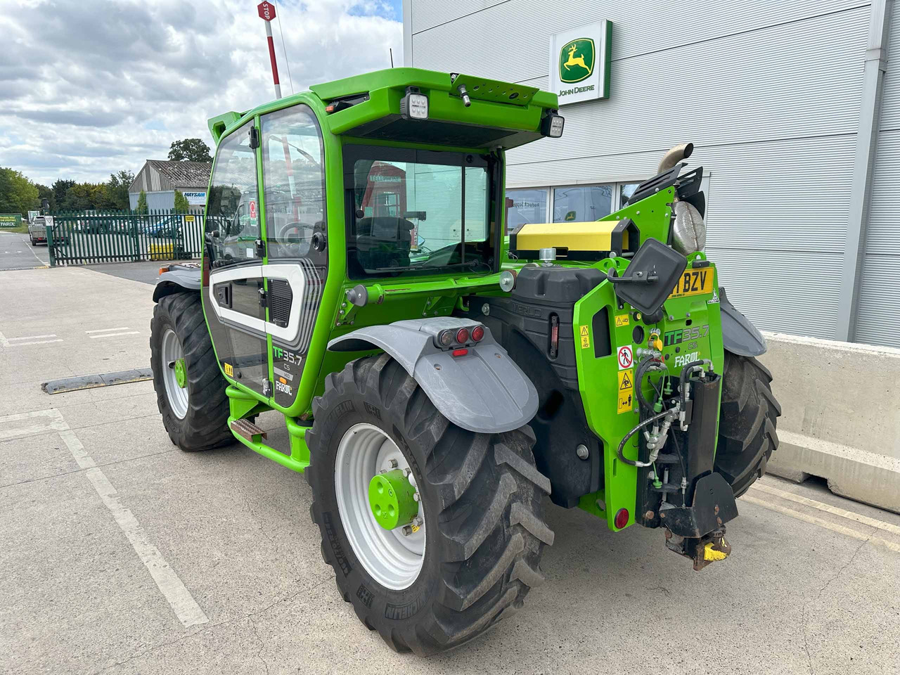 Merlo TF35.7 CS 140 - Teleskopiskais iekrāvējs: foto 4 Merlo TF35.7 CS 140 - Teleskopiskais iekrāvējs: foto 4