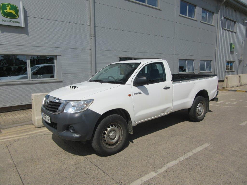 TOYOTA HILUX HI-LUXURY ACTIVE D-4D SINGLE CAB - Pikaps: foto 2 TOYOTA HILUX HI-LUXURY ACTIVE D-4D SINGLE CAB - Pikaps: foto 2