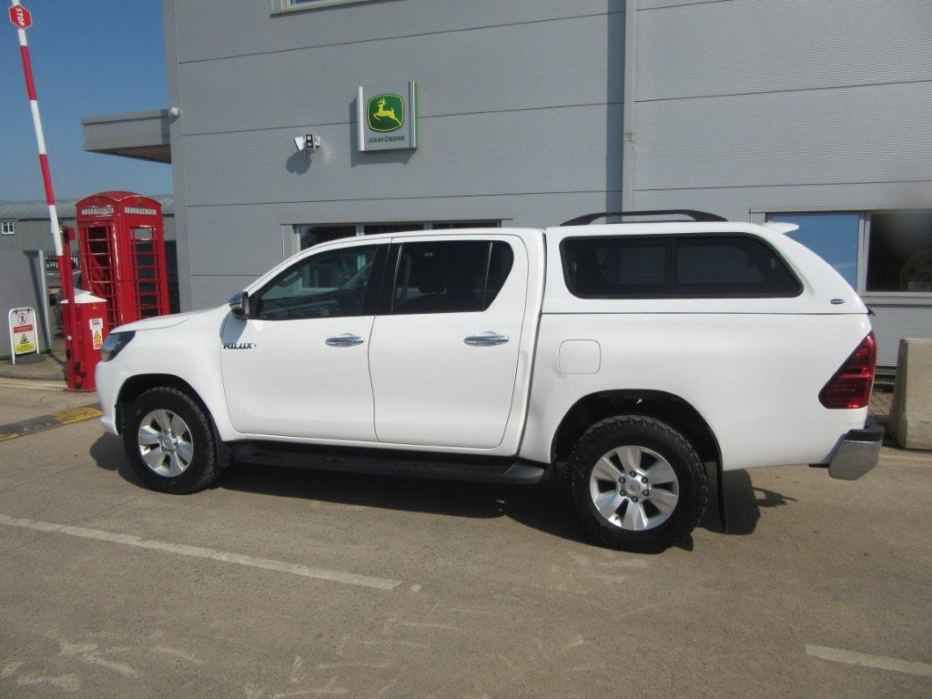 TOYOTA HILUX ICON D-4D 4WD DOUBLE CAB - Pikaps: foto 4 TOYOTA HILUX ICON D-4D 4WD DOUBLE CAB - Pikaps: foto 4