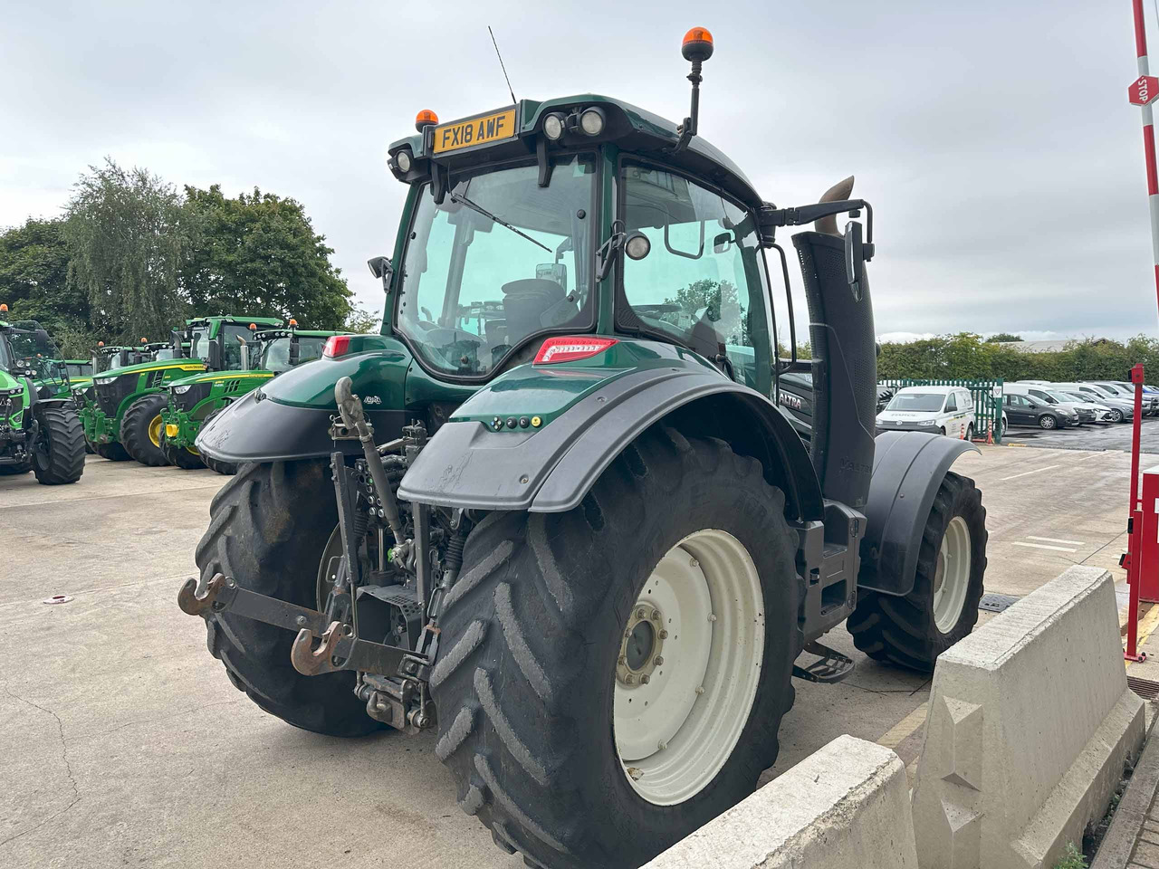Valtra T174EV - Traktors: foto 5 Valtra T174EV - Traktors: foto 5