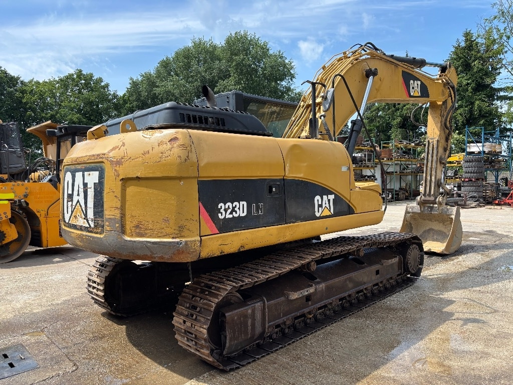 CAT 323 D LN - Kāpurķēžu ekskavators: foto 4 CAT 323 D LN - Kāpurķēžu ekskavators: foto 4