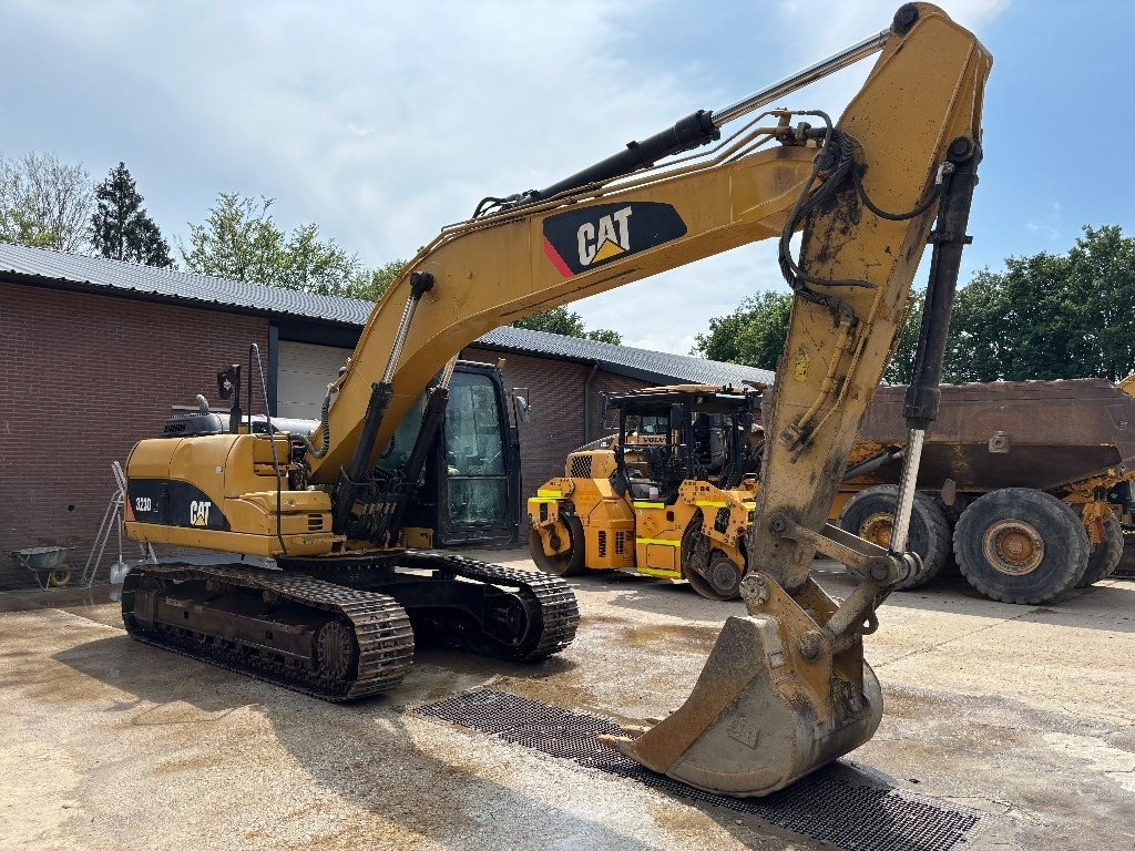 CAT 323 D LN - Kāpurķēžu ekskavators: foto 5 CAT 323 D LN - Kāpurķēžu ekskavators: foto 5