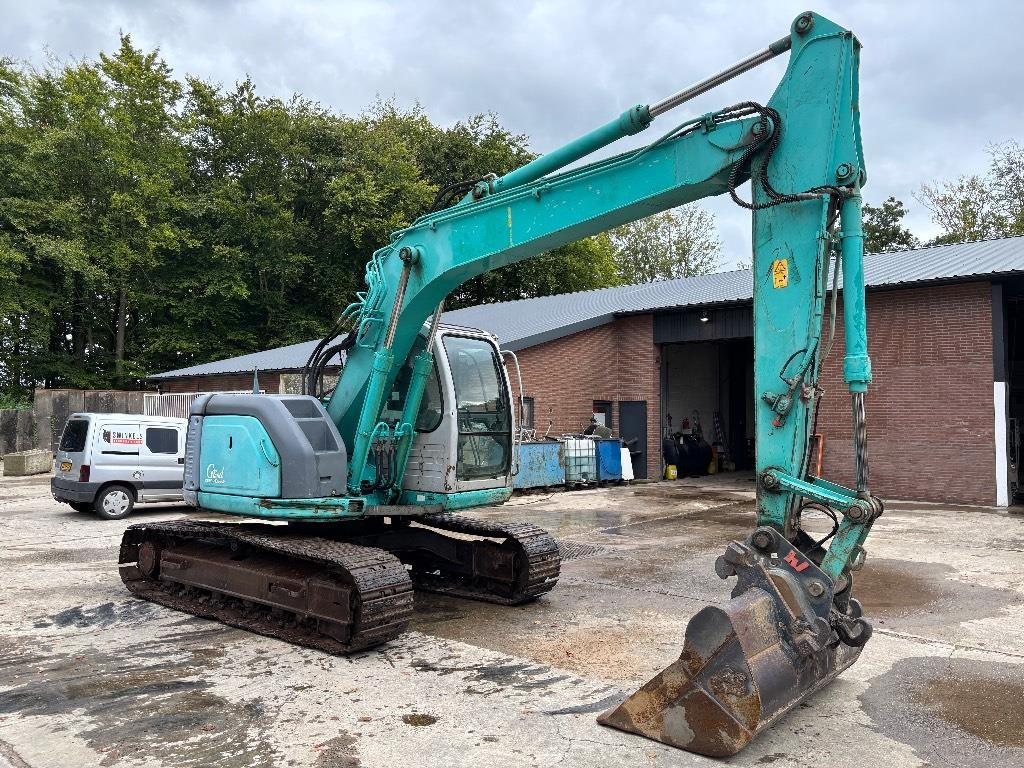 Kobelco SK 135 - Kāpurķēžu ekskavators: foto 4 Kobelco SK 135 - Kāpurķēžu ekskavators: foto 4