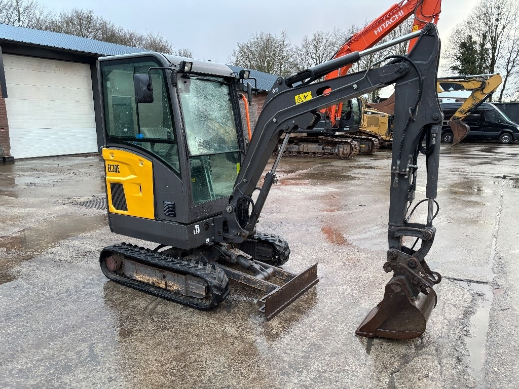 Mini-ekskavators Volvo EC 20 E: foto 7