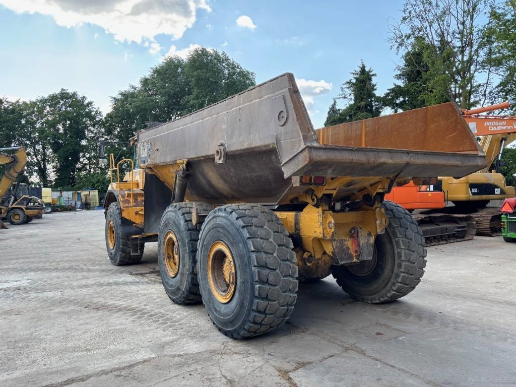 Volvo a35d - Artikulētias pašizgāzējs: foto 4 Volvo a35d - Artikulētias pašizgāzējs: foto 4