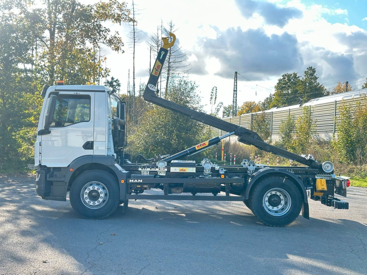 MAN TGM 18.320 4x2 Euro 6e Hyva 12-45 - Pacēlājs ar āķi, Kravas auto ar manipulatoru: foto 3 MAN TGM 18.320 4x2 Euro 6e Hyva 12-45 - Pacēlājs ar āķi, Kravas auto ar manipulatoru: foto 3