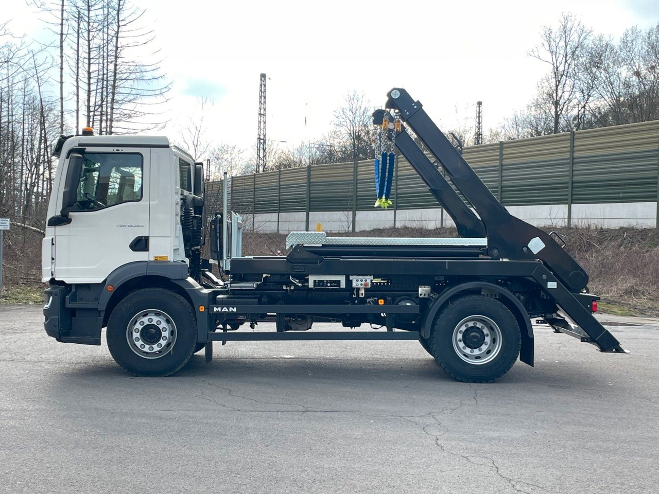 MAN TGM 18.320 4x2 Euro 6e Hyva Absetzkipper - Kravas automašīna pašizgāzējs, Kravas auto ar manipulatoru: foto 3 MAN TGM 18.320 4x2 Euro 6e Hyva Absetzkipper - Kravas automašīna pašizgāzējs, Kravas auto ar manipulatoru: foto 3
