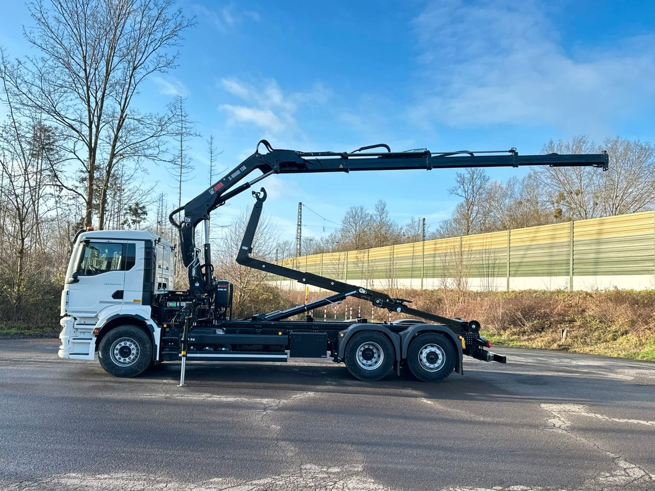 MAN TGS 26.470 6x2 Abrollkipper + Kran Hiab 138-3 - Pacēlājs ar āķi, Kravas auto ar manipulatoru: foto 3 MAN TGS 26.470 6x2 Abrollkipper + Kran Hiab 138-3 - Pacēlājs ar āķi, Kravas auto ar manipulatoru: foto 3