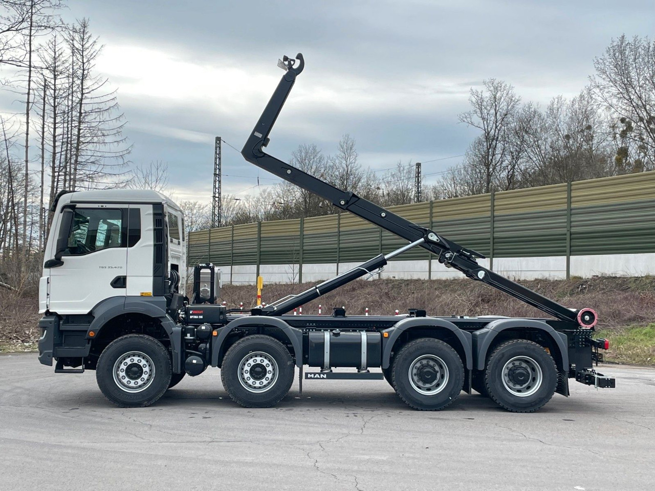MAN TGS 35.480 8x4 Euro6e Hiab MultLift Abrollkipper - Pacēlājs ar āķi, Kravas auto ar manipulatoru: foto 4 MAN TGS 35.480 8x4 Euro6e Hiab MultLift Abrollkipper - Pacēlājs ar āķi, Kravas auto ar manipulatoru: foto 4