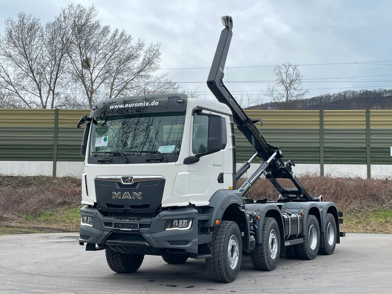 MAN TGS 35.480 8x4 Euro6e Hiab MultLift Abrollkipper - Pacēlājs ar āķi, Kravas auto ar manipulatoru: foto 2 MAN TGS 35.480 8x4 Euro6e Hiab MultLift Abrollkipper - Pacēlājs ar āķi, Kravas auto ar manipulatoru: foto 2